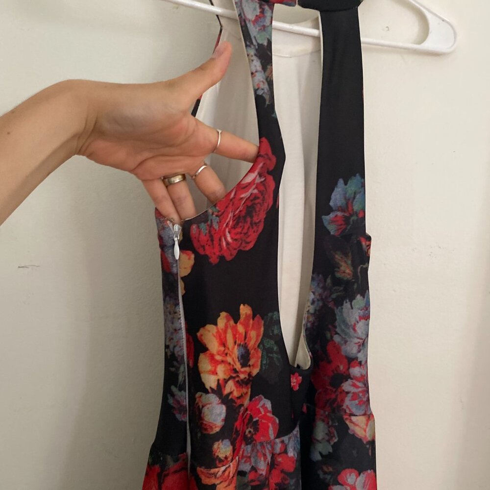 Formal Dress - Picture 2 of 3